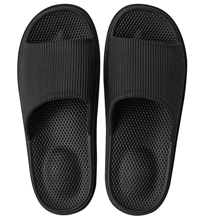 Claquettes avec picots massants